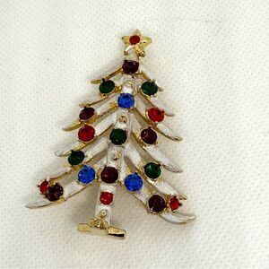 Vintage rhinestone snow covered Christmas tree pin Brooch multi-colored stones